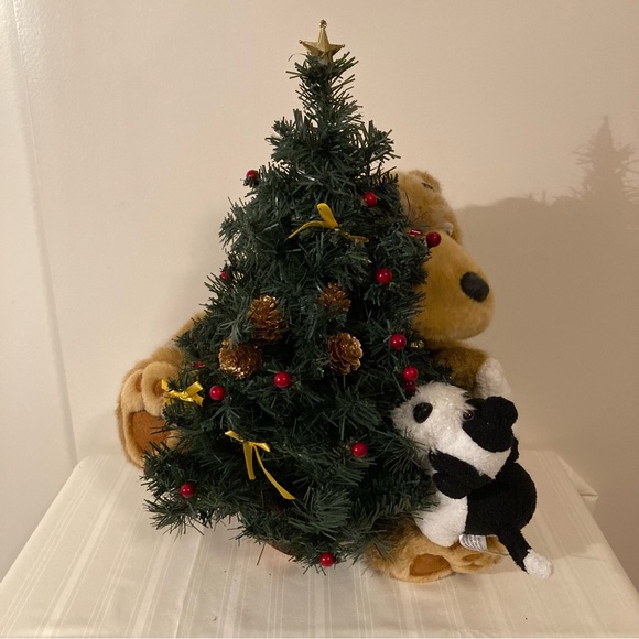 Vtg 90’s House of Lloyd Christmas Around the World Musical Bear Decor NOT A TOY - Picture 6 of 16